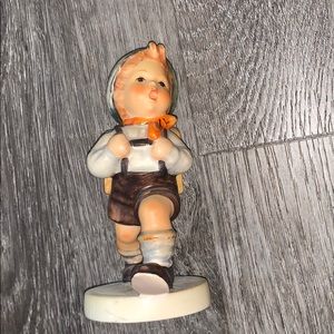 Vintage M J Hummel Little Boy Going to School 82/0